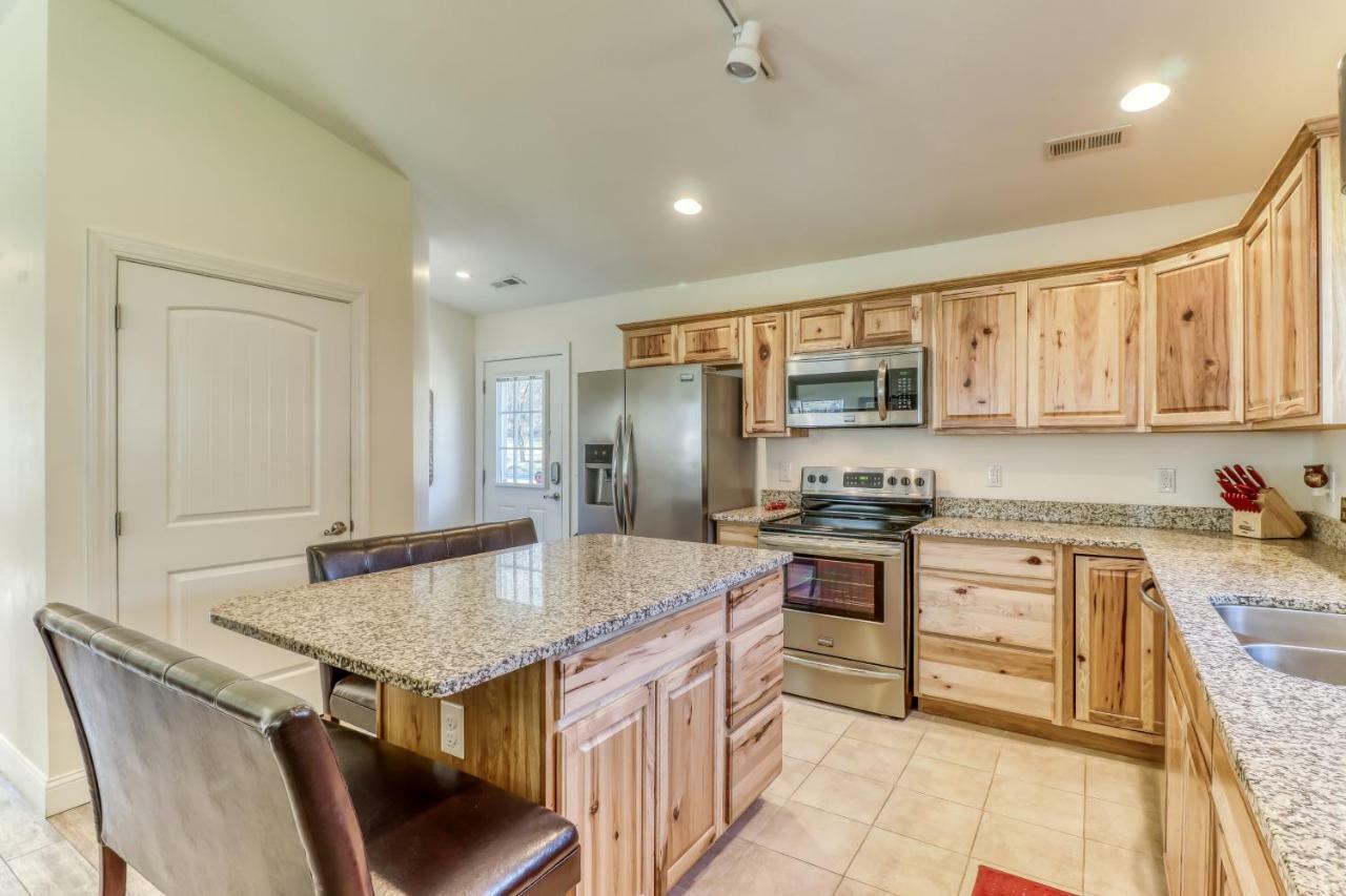 2 Bed 2 Bath Vacation Home In Whittier III Экстерьер фото